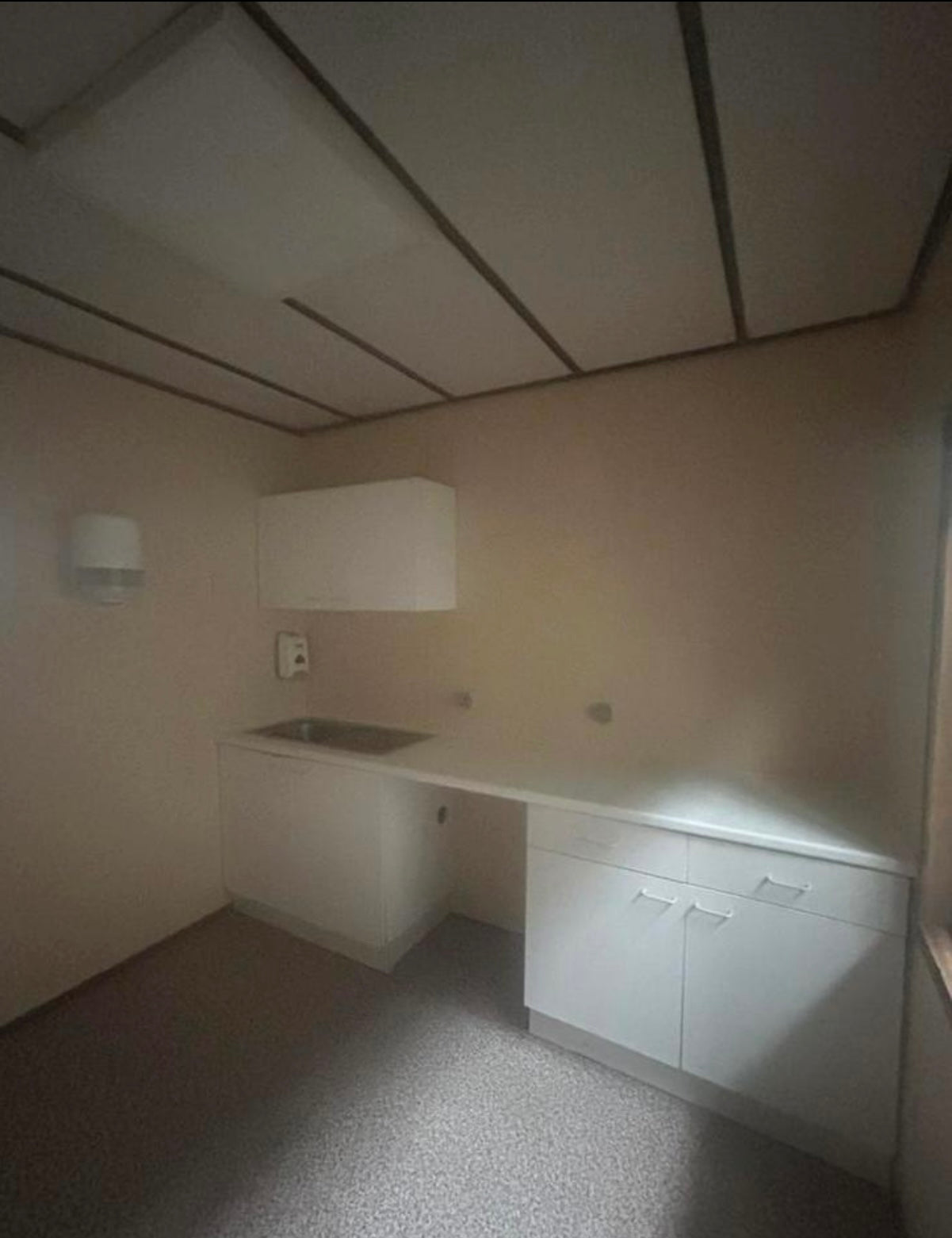 Wc keet unit toilet container