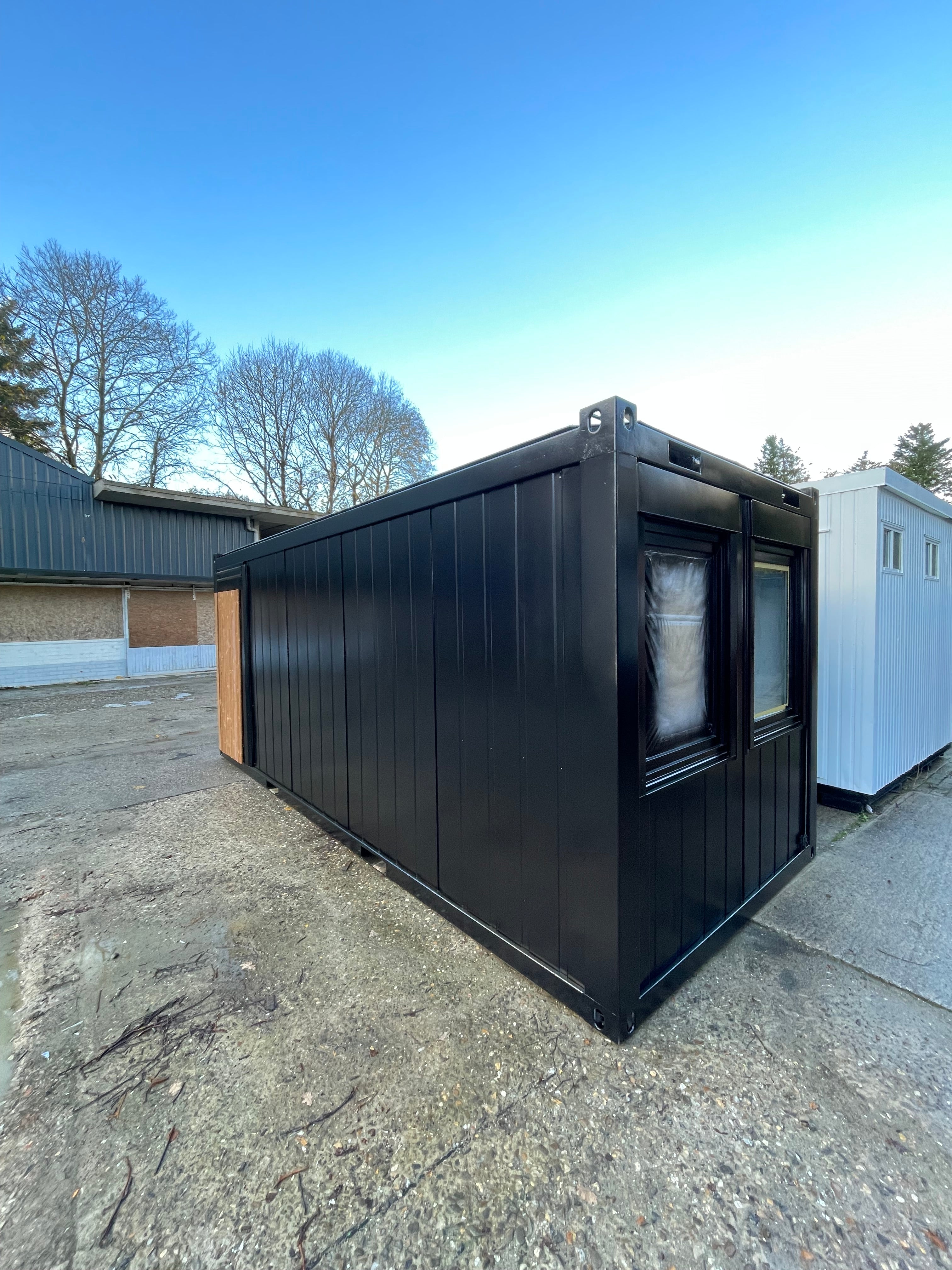 Sanitaire unit en aparte  keukenblok